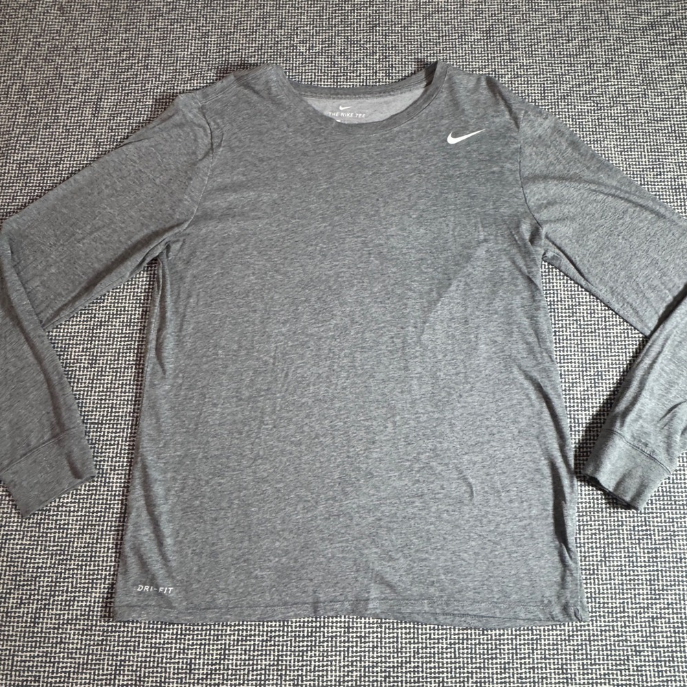 Nike Dri-FIT Long Sleeve Shirt Womens Large Heather Grey Athletic Training Tee